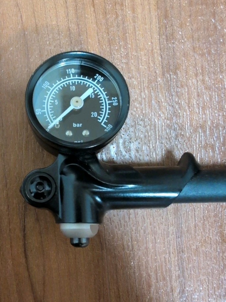 🚴Specialized Shock/Suspension Pump💨 - 300 PSI Max🚴