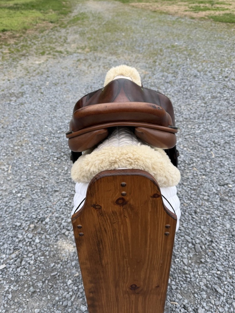 Beval Ltd 16" English Saddle