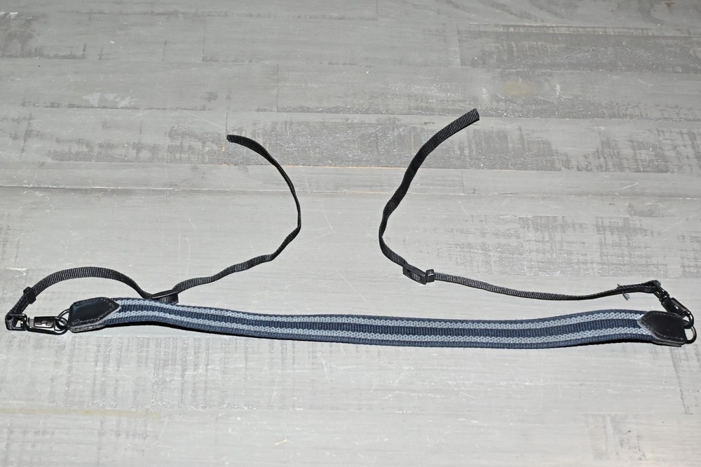 Nikon Professional Services neck strap