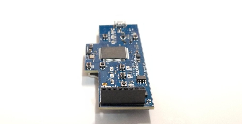 Altera MAX V 5M240 CPLD Development Board - BeeProLogic