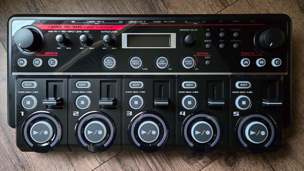 Boss RC-505 Loop Station Tabletop Looper UNUSED _ Mint condition