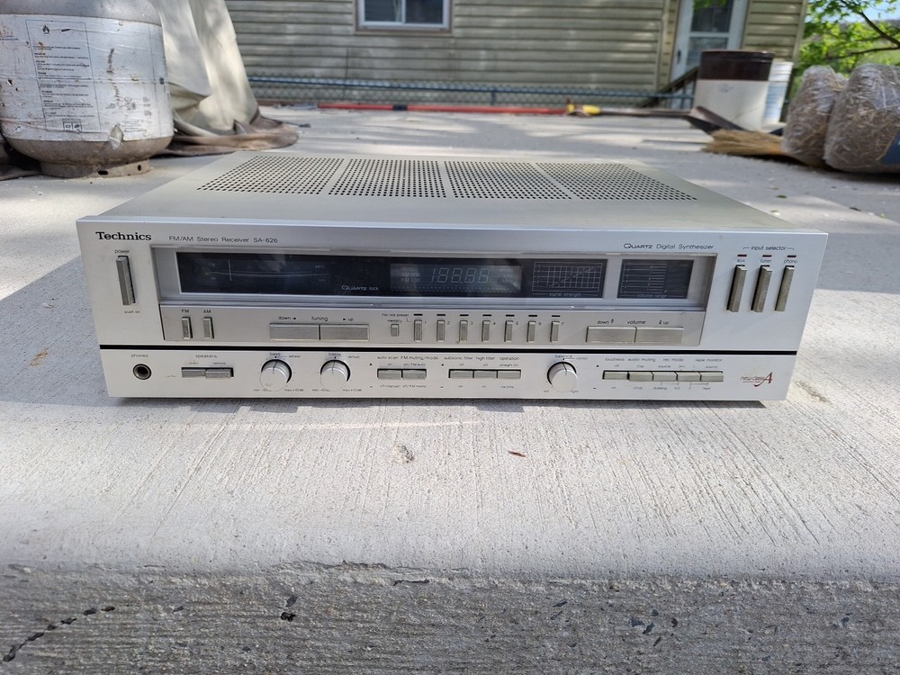 ST Vintage Technics SA-626 fm/am Stereo Receiver