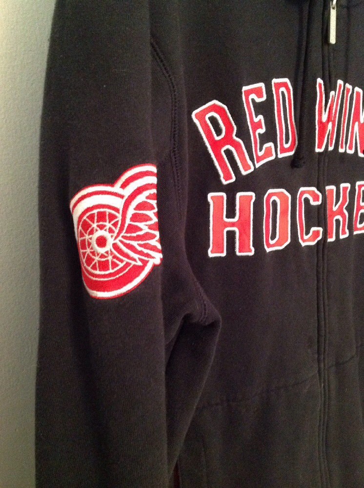 Men's Med Reebok Red Wings Sweatshirt