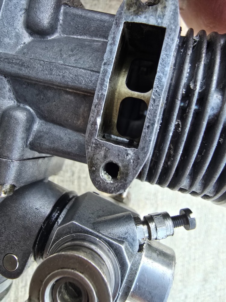 Vintage Royal 40 RC Glow / Nitro Model Airplane Engine