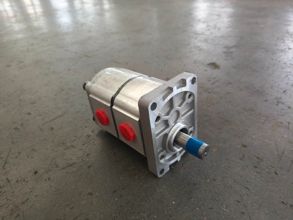 AGT YSRT14 Mini Skid Steer Loader Hydraulic Pump Brand New - Efficient