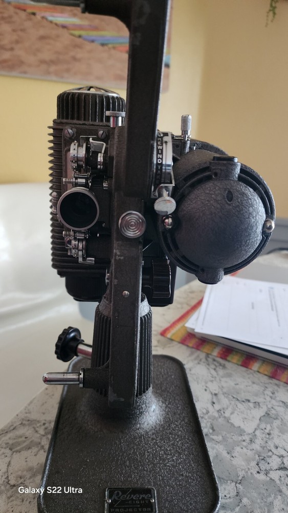 Revele 8 Model 85 Projector