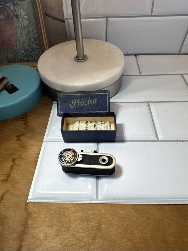 Prazisa Vintage Distance Finder