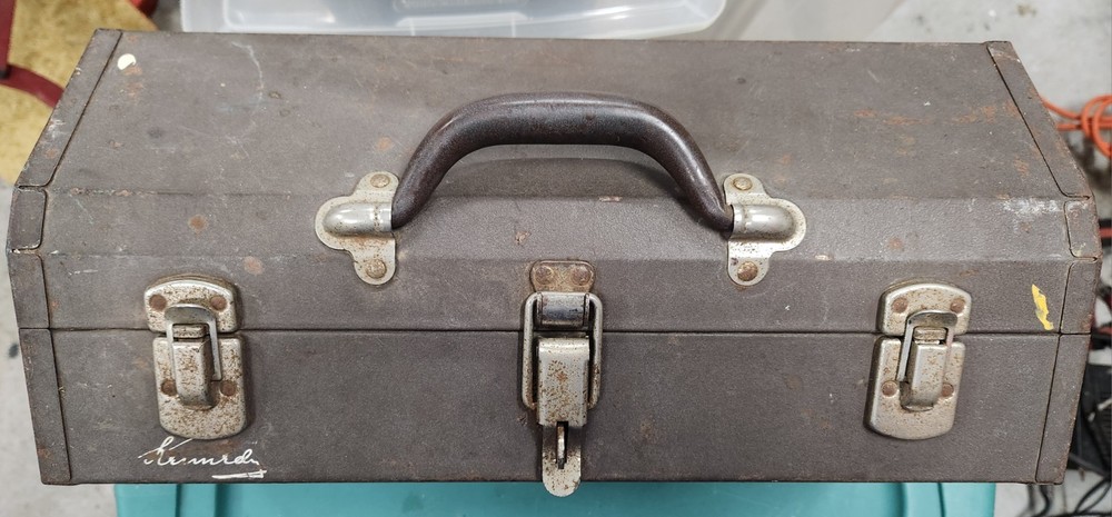 Vintage Kennedy 1017 Cantilever Tool Box