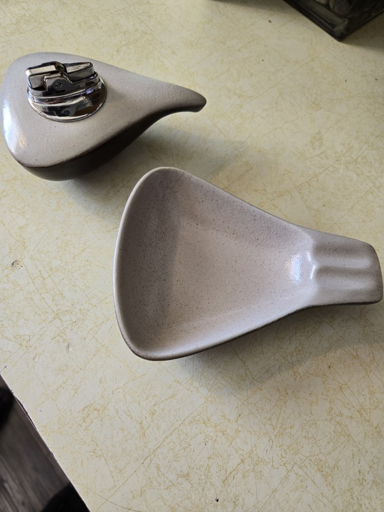 Vintage Ronson Lighter/Ashtray Combo