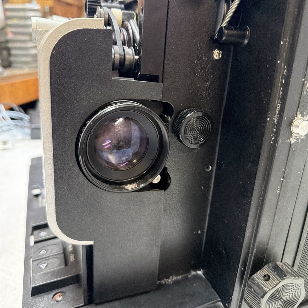 Vtg Singer Instaload/XL16MM Projector #2210-Working