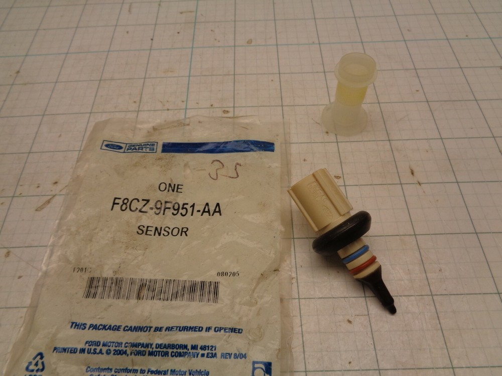 Ford F8CZ-9F951-AA Temperature Sensor   OEM NOS
