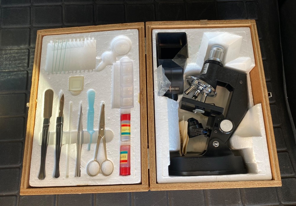 Vintage IDAILTD Microscope In Box With Microslide Viewer & Projection Device