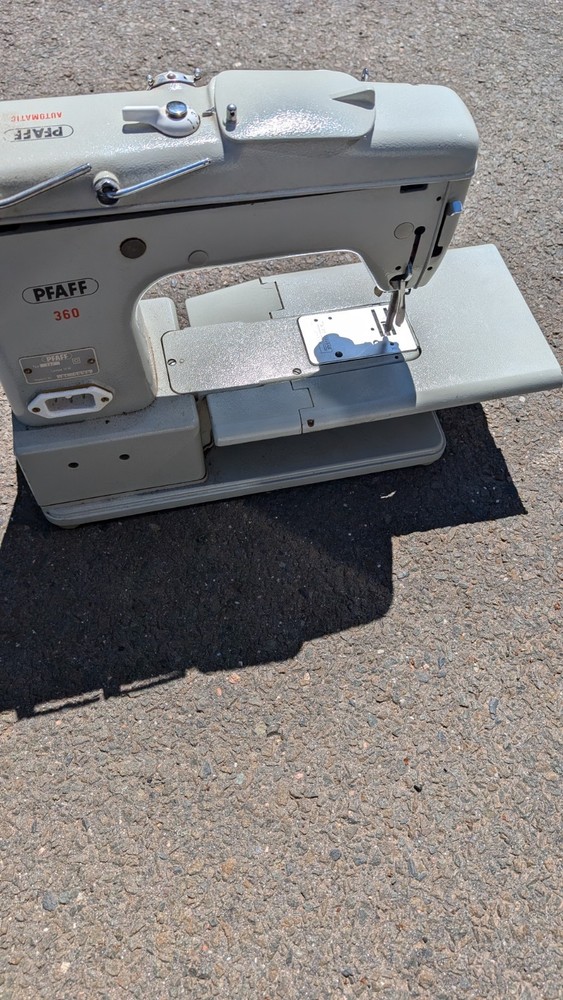 PFAFF Model 360 Automatic Sewing Machine