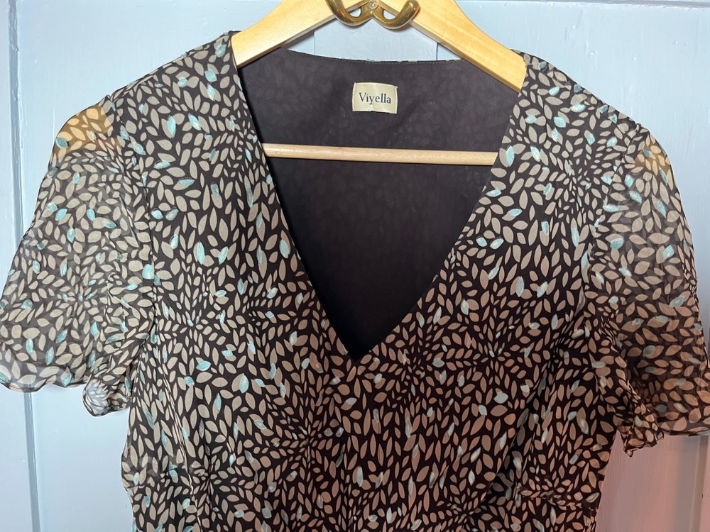 Viyella 3 piece set Size 14 80% Silk Brown & Blue Leaf Pattern