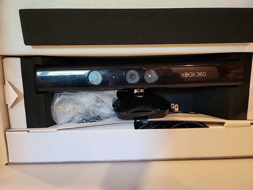 Microsoft Xbox 360 Kinect Motion Sensor Camera - New - Read