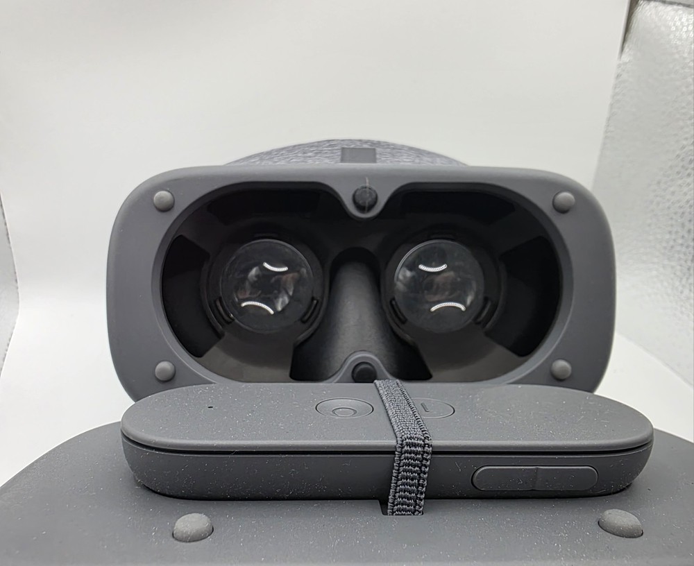 Google Daydream View VR Headset - Slate
