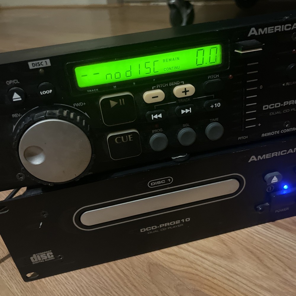 American Audio DCD-PRO210 - PLAYER UNIT Working Condition