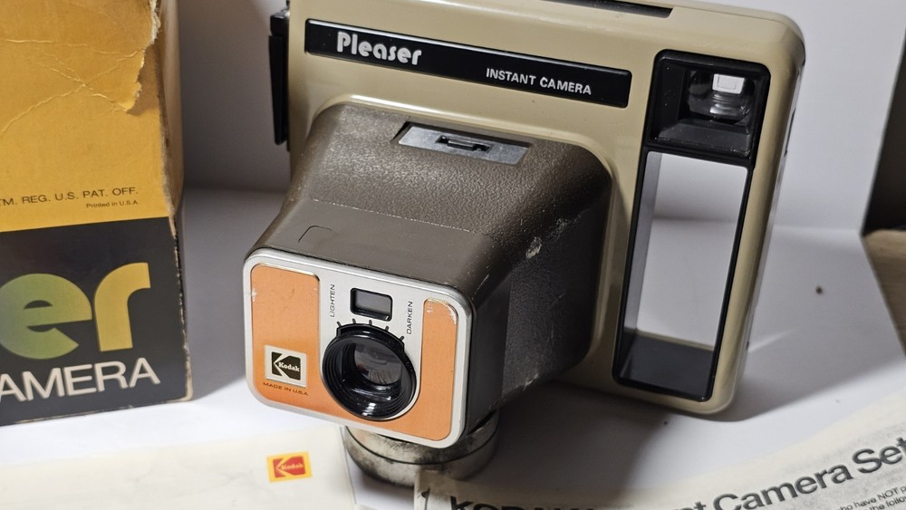 Kodak Pleaser Complete In Box With Settlement Doc