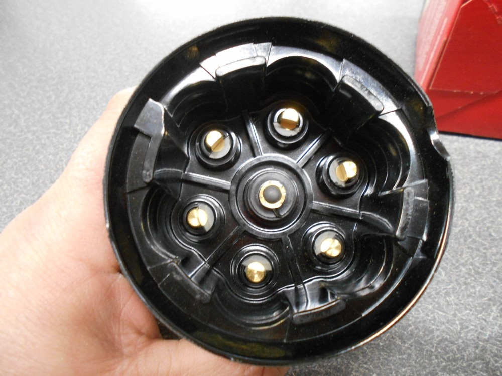 Standard IH444 Distributor Cap with Brass terminals, NOS!
