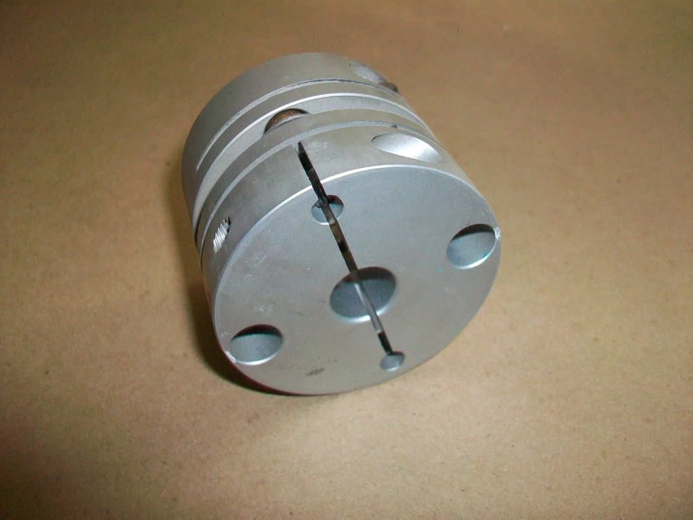 Flexible Motor Shaft Coupler 5/8" X 1/2"