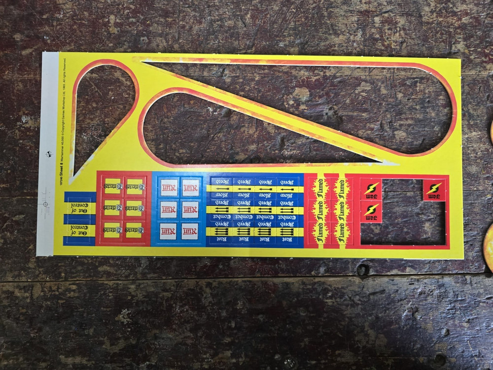 Warhammer 40k Vintage Box Set + Miniatures Orks Space Marines