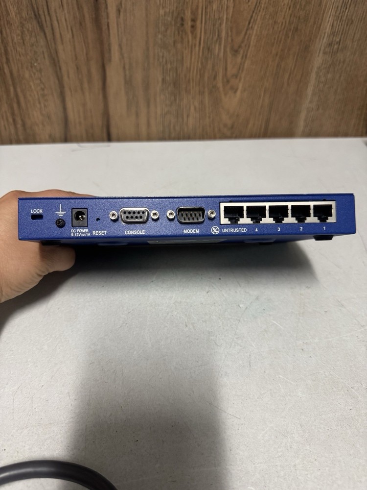 Juniper NetScreen NS-5GT Firewall VPN Security Appliance 5-Port Untested