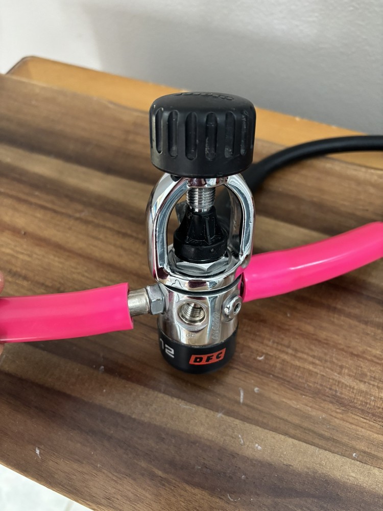 Mares MR 12 DFC First and Second stage With Extra IST mouthpiece & Hose