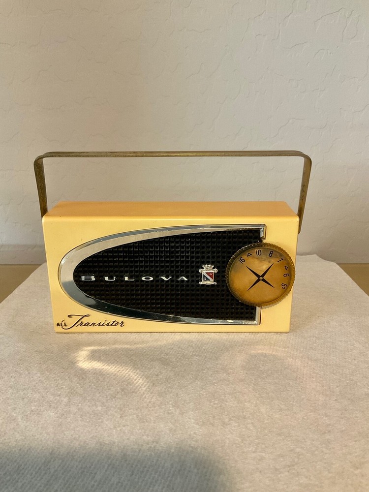 Vintage Bulova Comet Transistor Radio #620
