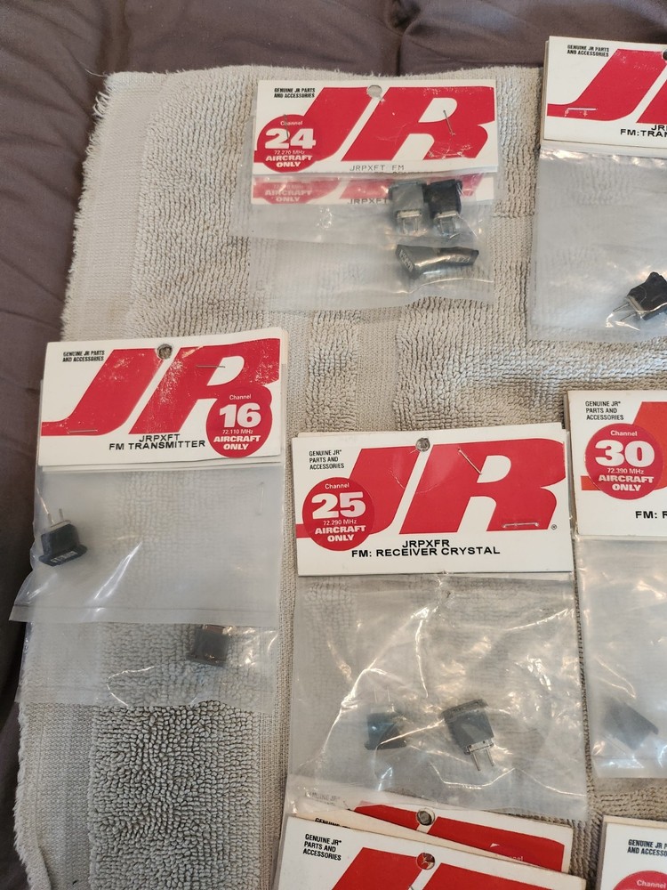 JR transmitter and reciever crystal set CH- 37
