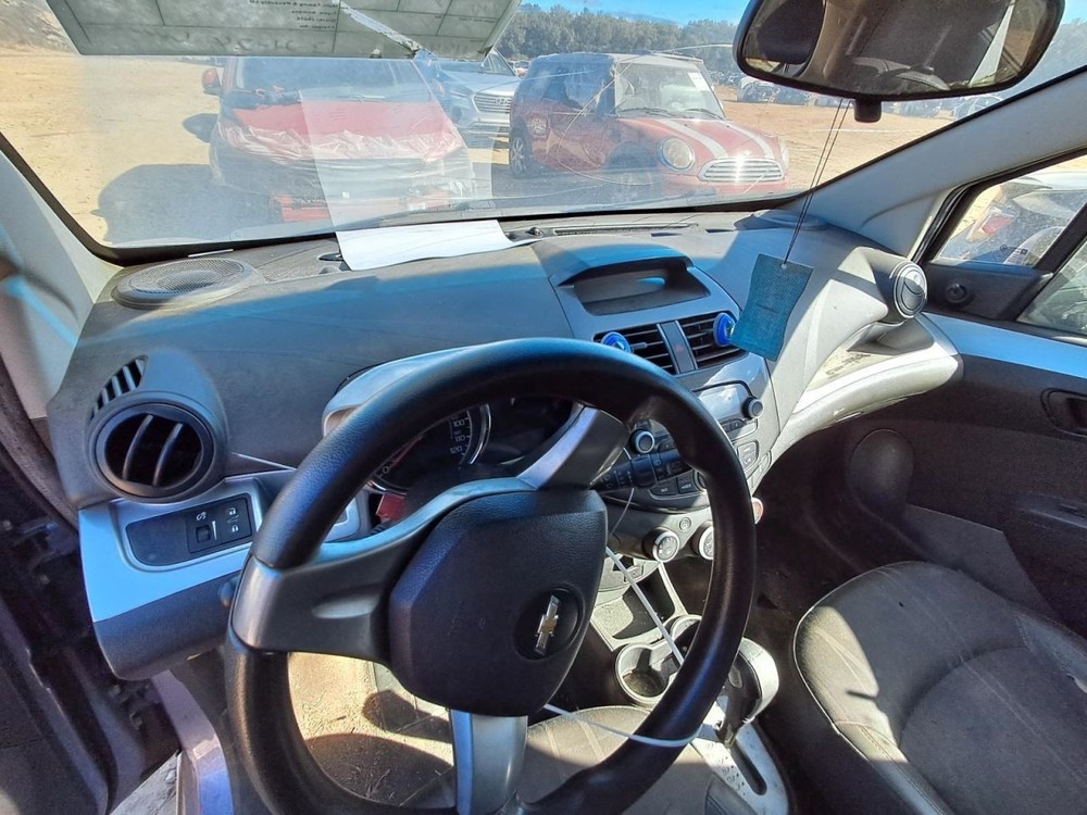 SPARK 2014 Glove Box 4824895