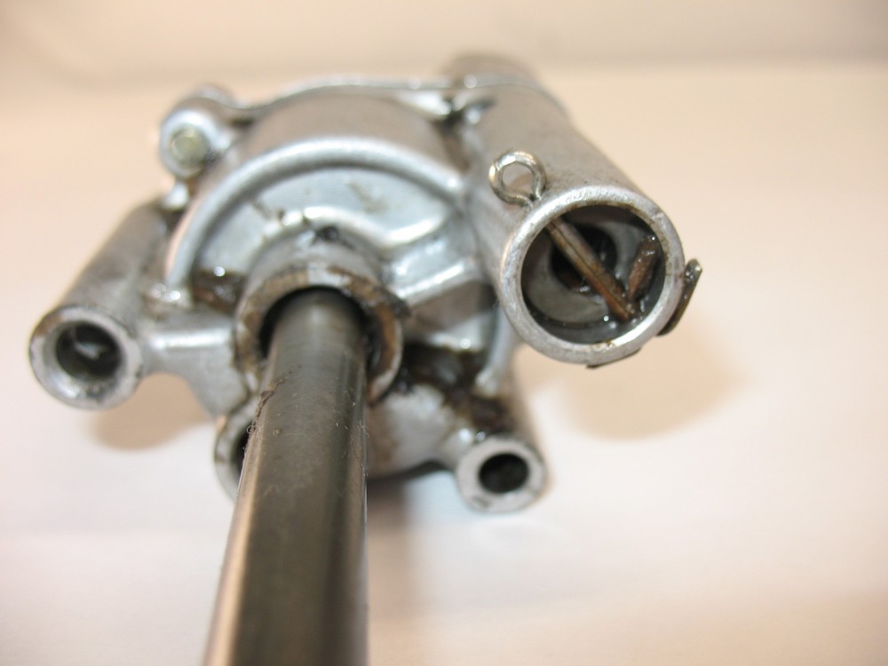 75 HONDA GOLDWING GL1000 OIL PUMP