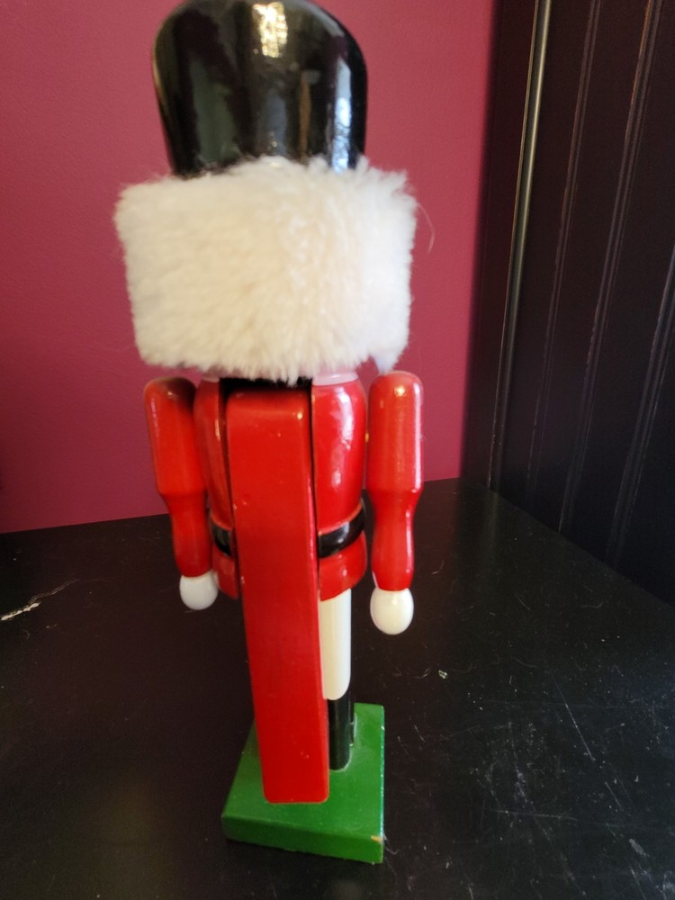 Nutcracker Wood Classic Red Soilder Nutcracker 10 Inches