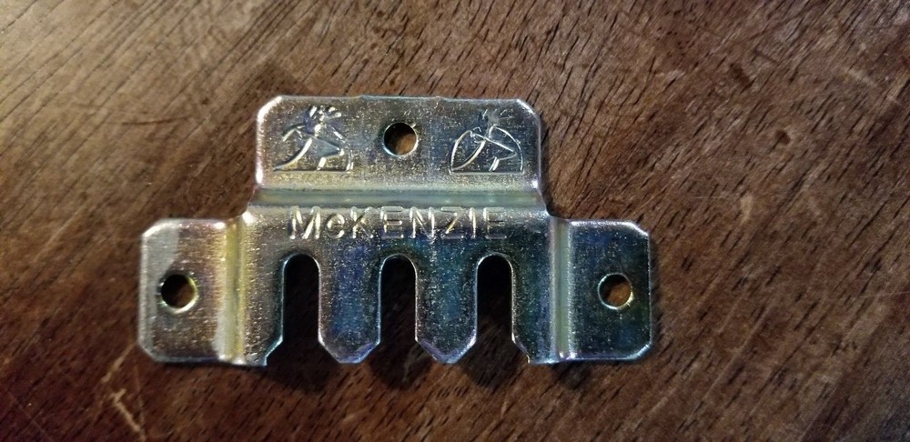 McKenzie Deer Shoulder Mount hanger