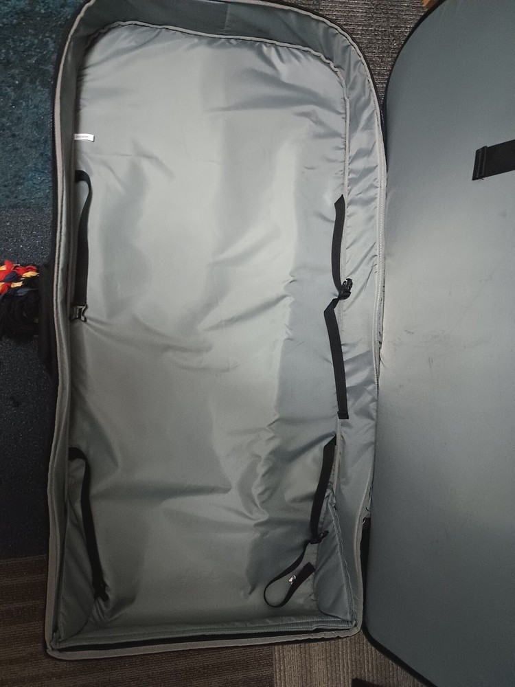 SKB Travel Bow Case