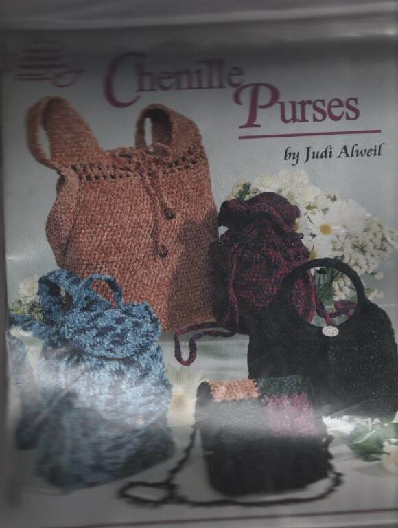 KIT CROCHET CHENILLE PURSE MUST SEE!!!