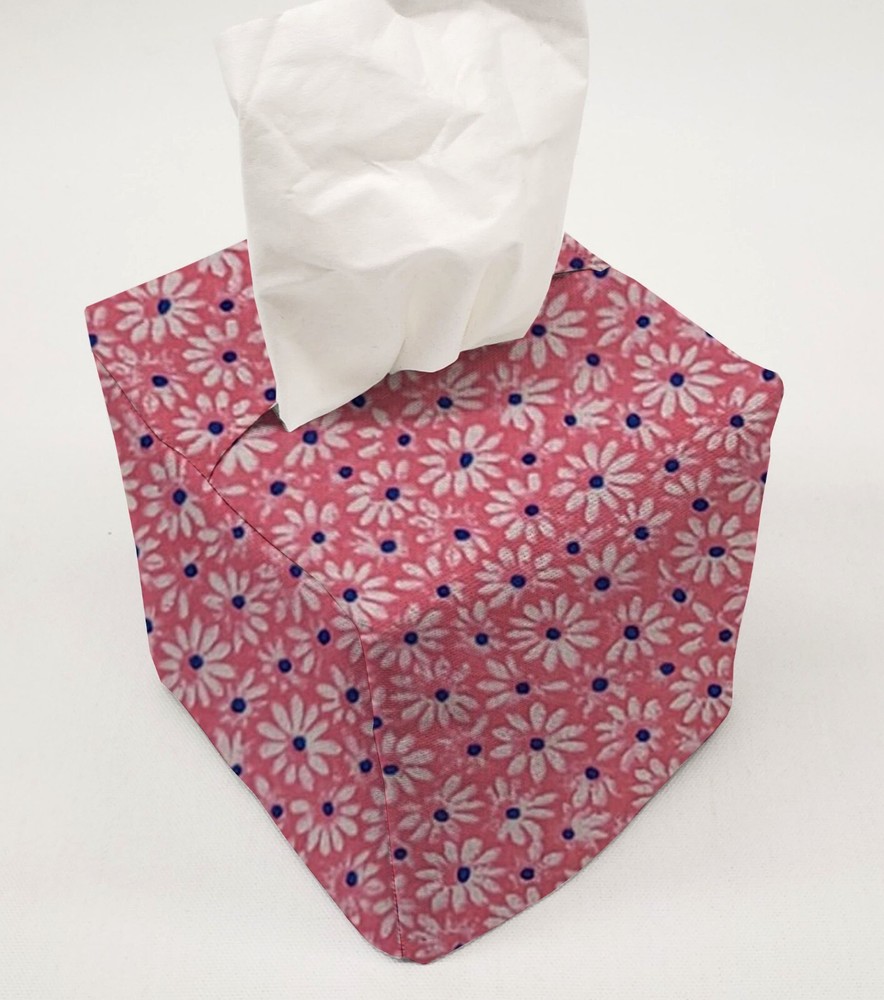 Crazy for Daisies Tissue Box Cover