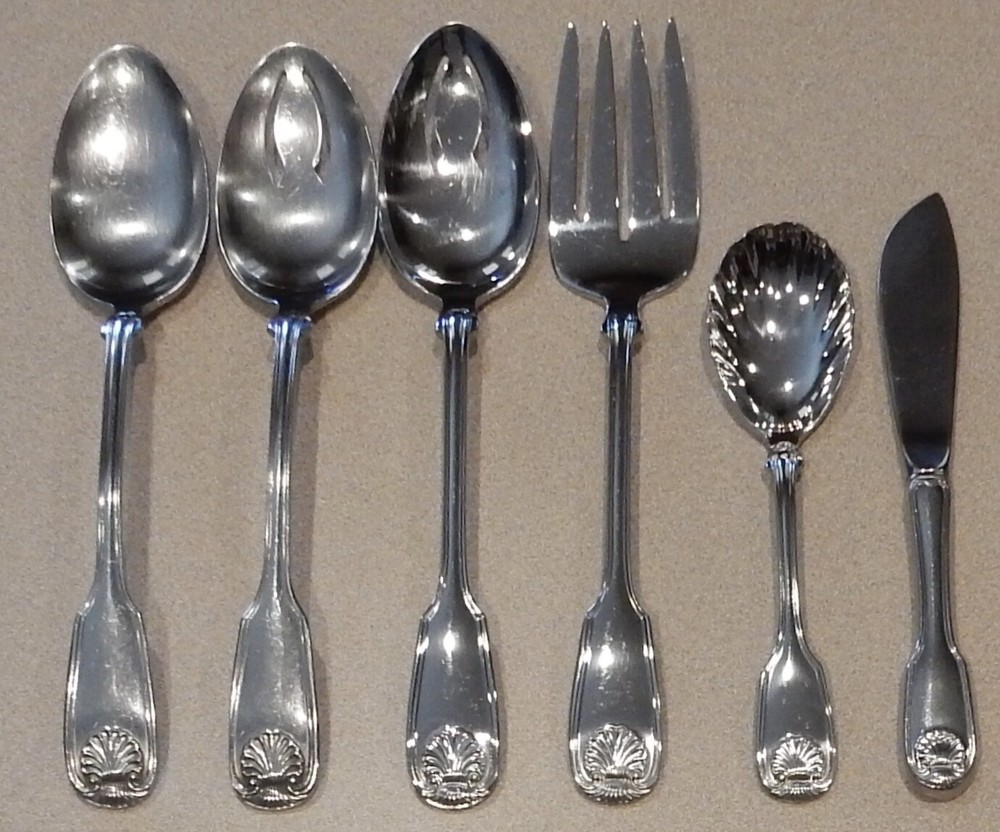 REED & BARTON COLONIAL SHELL FLATWARE STAINLESS SILVERWARE 30 PC. LOT
