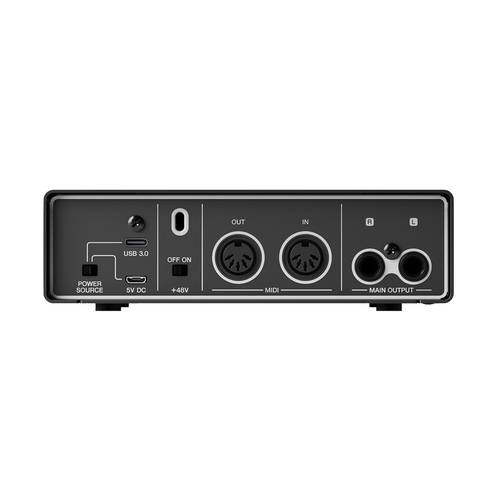 Yamaha Pro Audio URX22C Audio/MIDI Interface with Cables Package