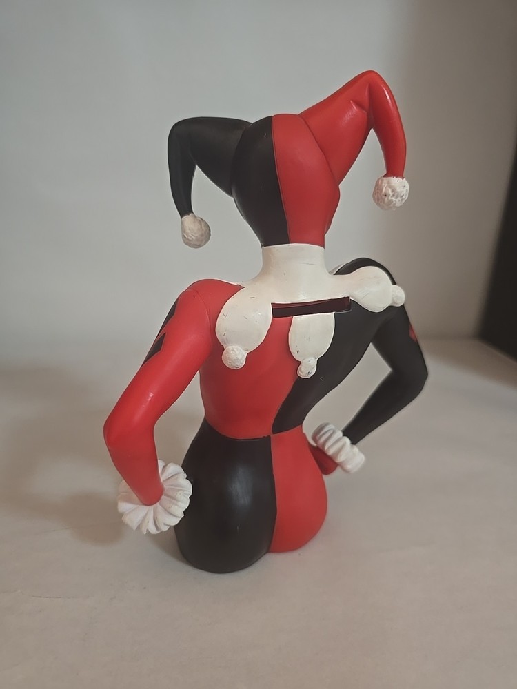 Harley Quinn Bank © DC Comics