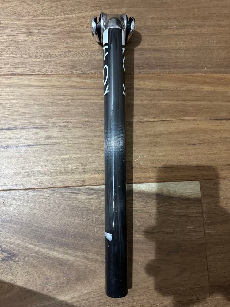Bontrager carbon 27.2mm seatpost