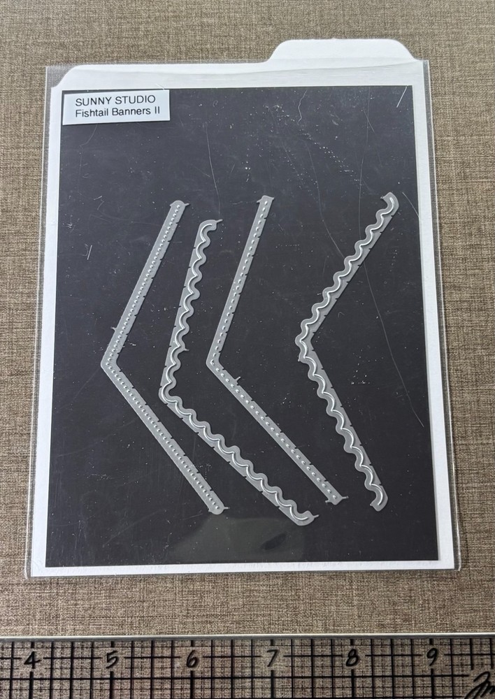 Sunny Studio Fishtail Banners II Die Set