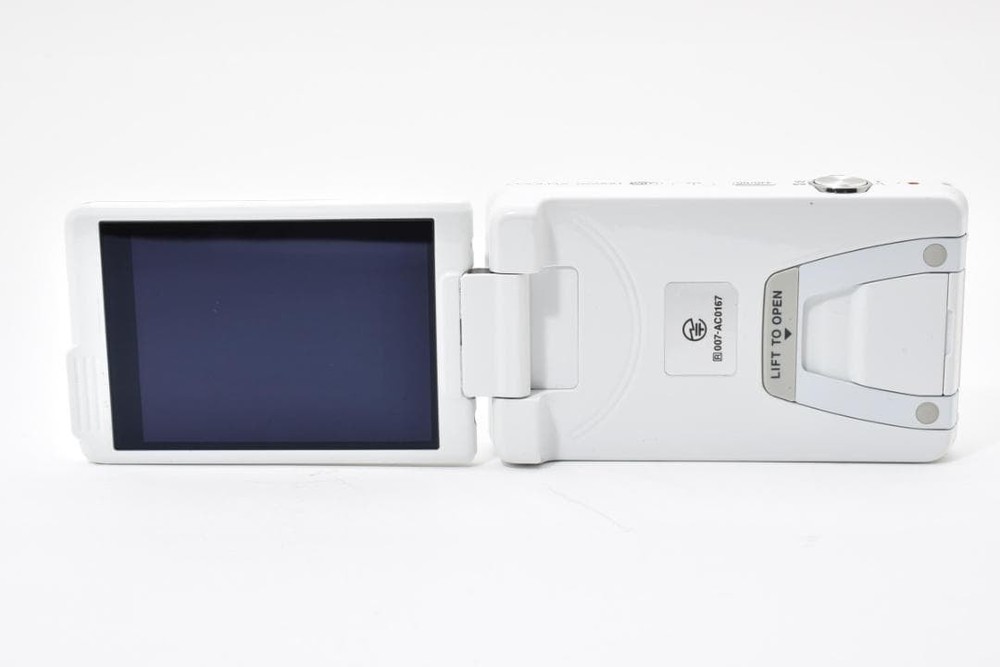 Nikon COOLPIX S6900 White Compact Digital Camera Excellent Condition