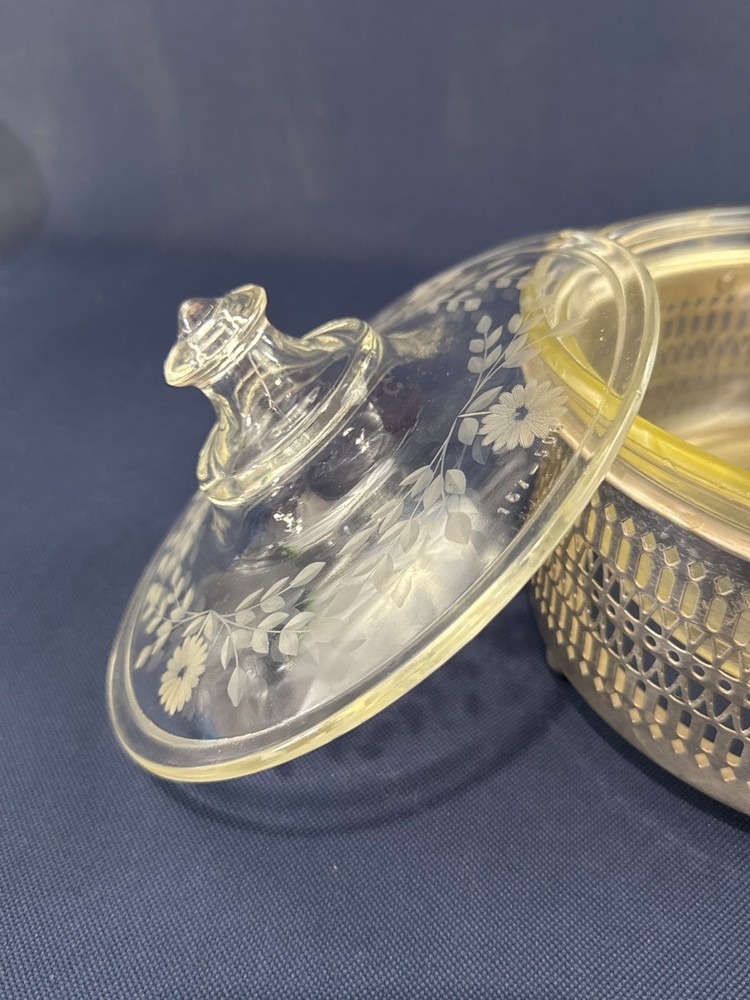 vintage three-piece FARBERWARE / PYREX serving dish with etched lid c.1930-40s