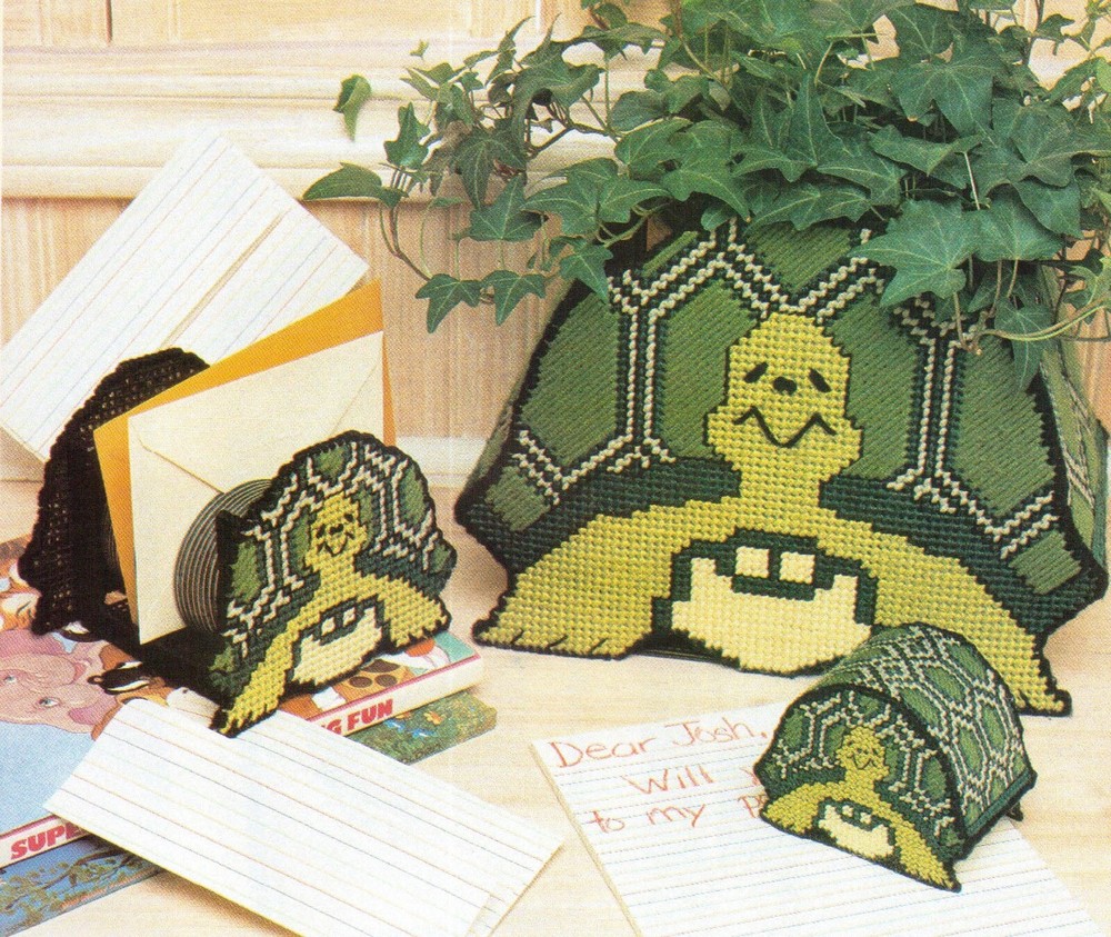 TURTLES GALORE LETTER HOLDER PLANTER PLASTIC CANVAS PATTERN INSTRUCTIONS