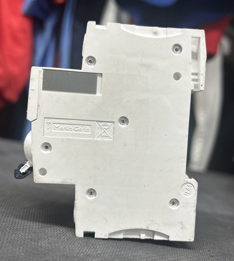Schneider Electric iC65N C32