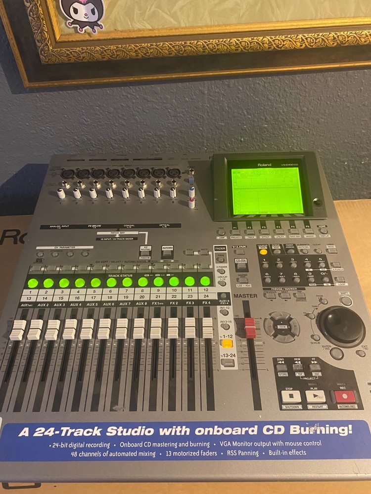 Roland VS-2400CD Digital Recorder 24-Track CD-RW(Damaged button)