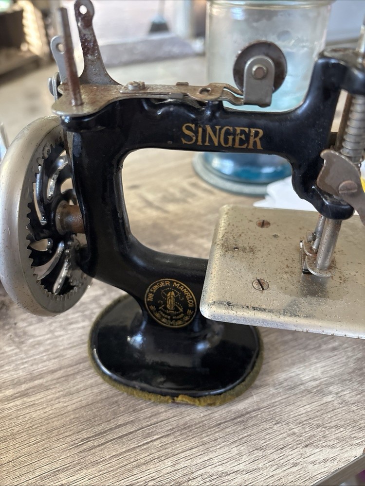 Singer Sewing Machine