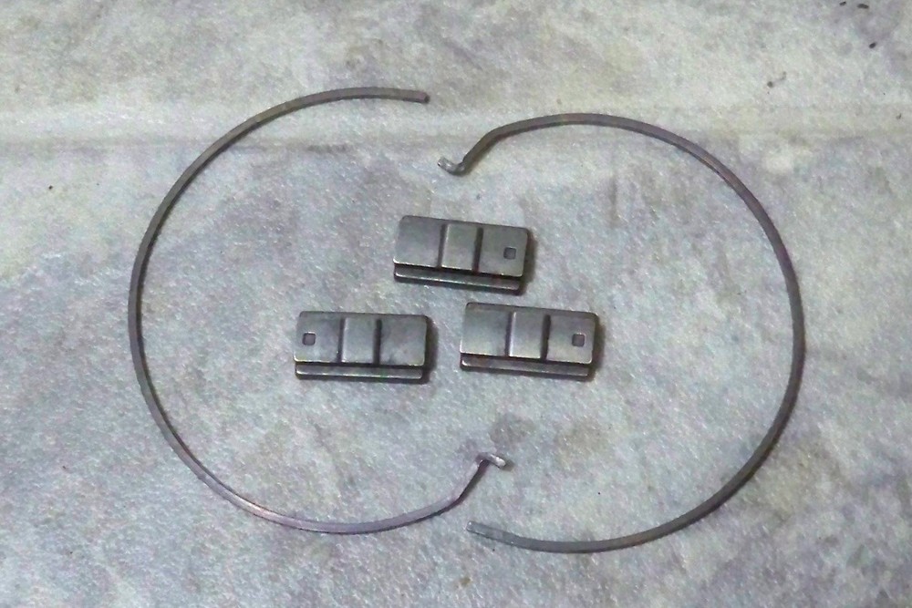 SAGINAW 3 & 4 Speed SYNCRONIZER KEY & SPRING KIT   WT301-K