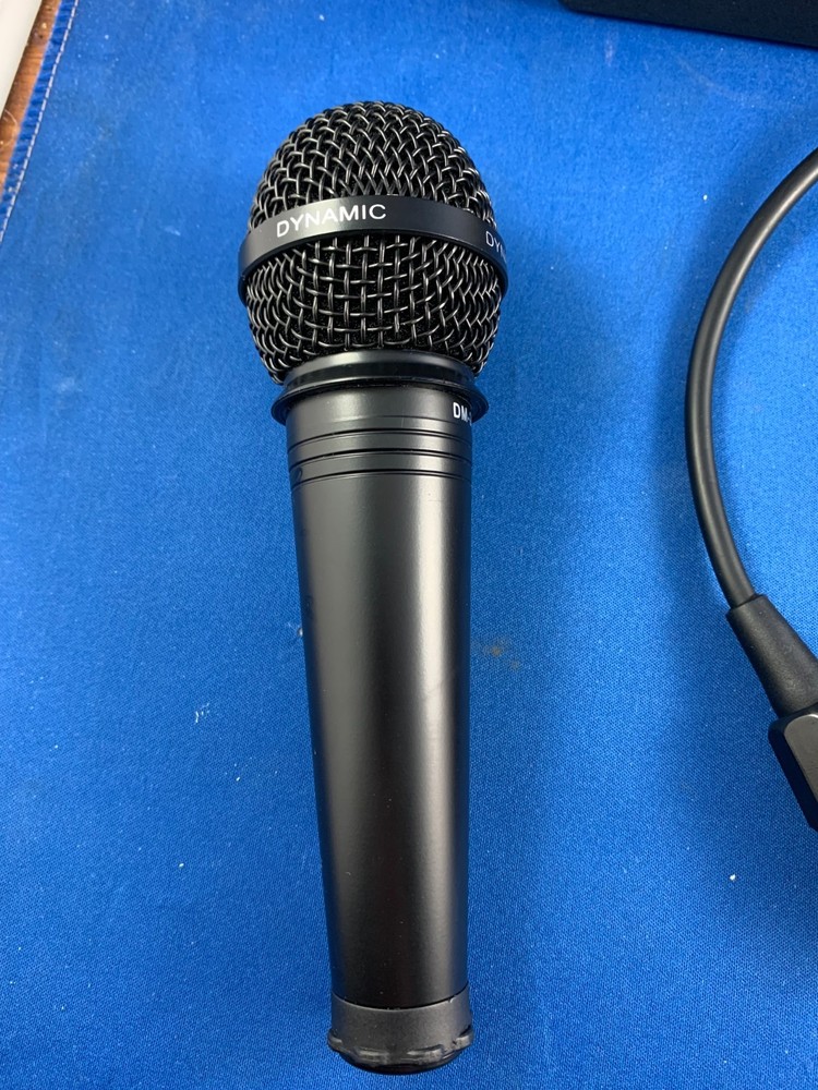 Ashton DM-20 Black Microphone with case