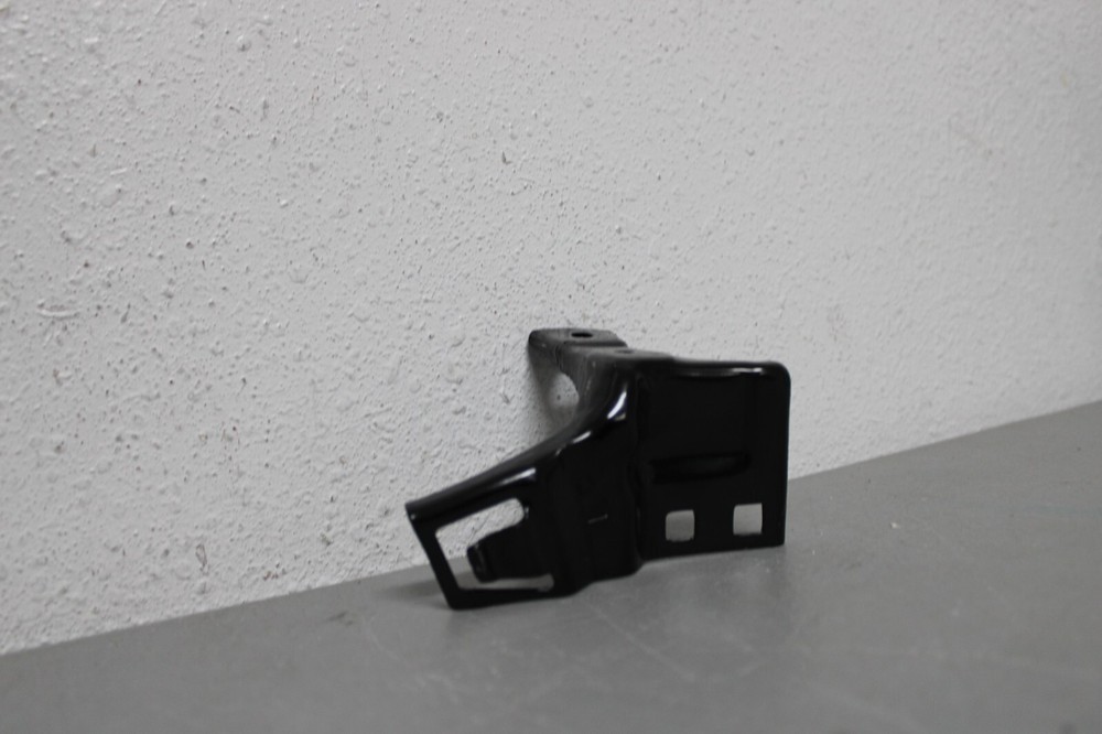 2004 2005 TOYOTA RAV4 LEFT SIDE INNER FRONT BUMPER BRACKET